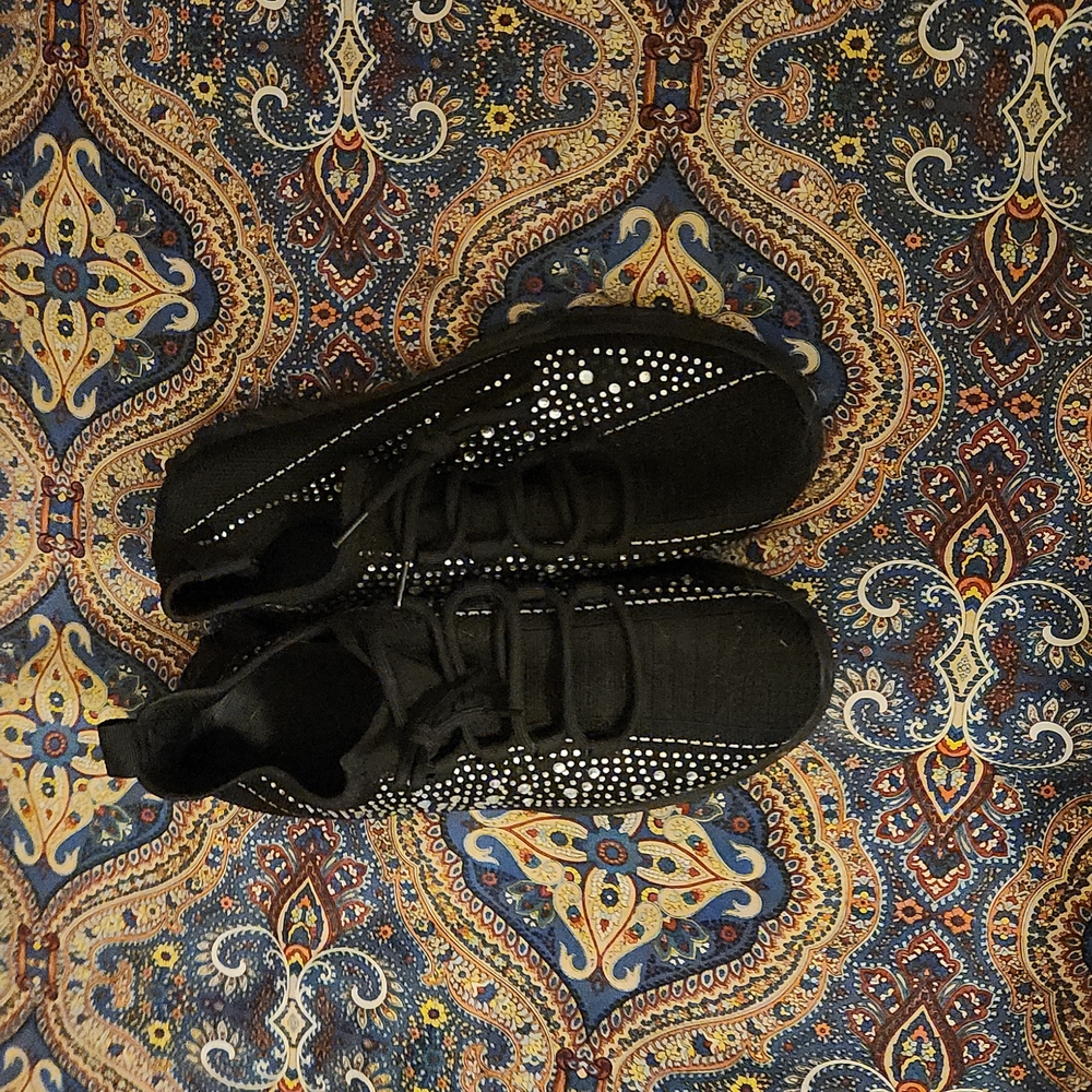 Black sparkly tennis shoes